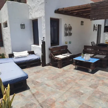 Casa Sandra Y Hector * Cabo Blanco